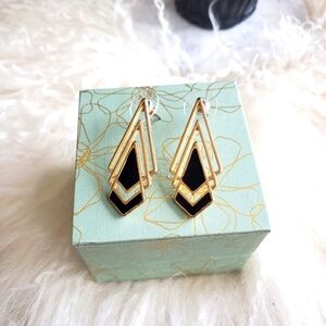 Beautiful gold, and black costume jewelry earrings NWOT